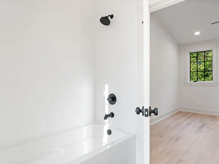 1816 Wildwood Ave — Photo 40