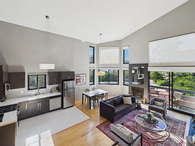 888 Hilgard Ave — Photo 39