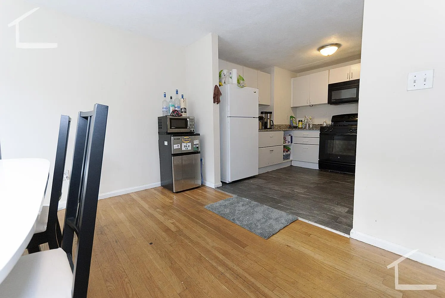 5 bed, 2000 sqft, $5,800 — Photo 4
