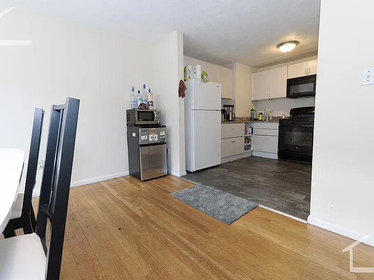 127 Glenville Ave #127 — Photo 4