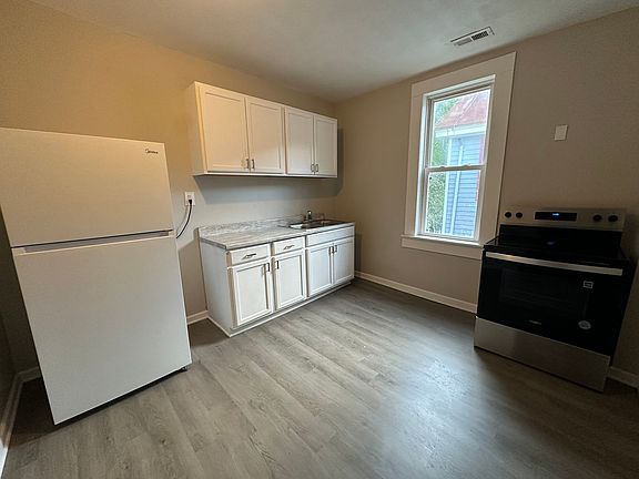 5th image of 211 E Gale St