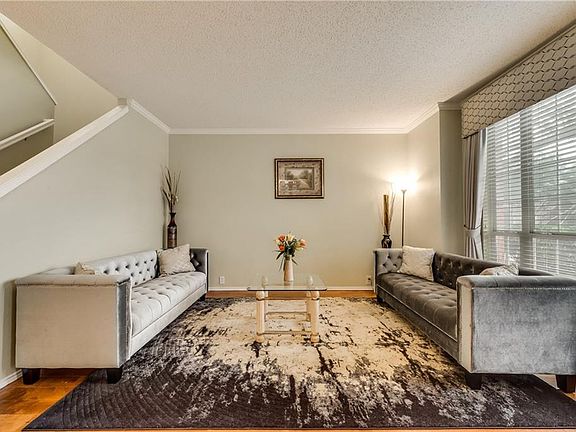 4th image of 1273 Bedford Ln