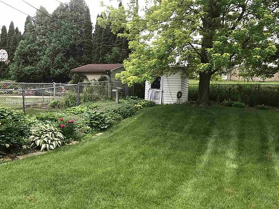 5th image of 4015 Dakota Ln