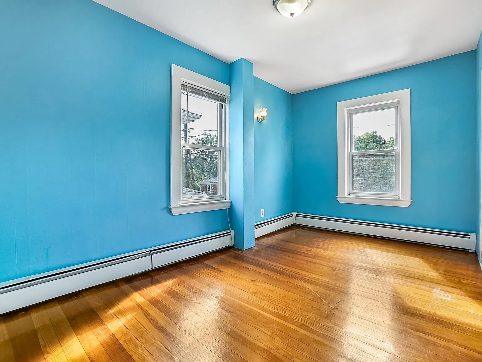 2 bed, 900 sqft, $2,200 — Photo 2