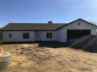 20824 Crest Dr, Tehachapi, CA 93561