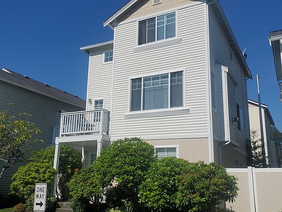 2nd image of 11216 3rd Avenue Ct E