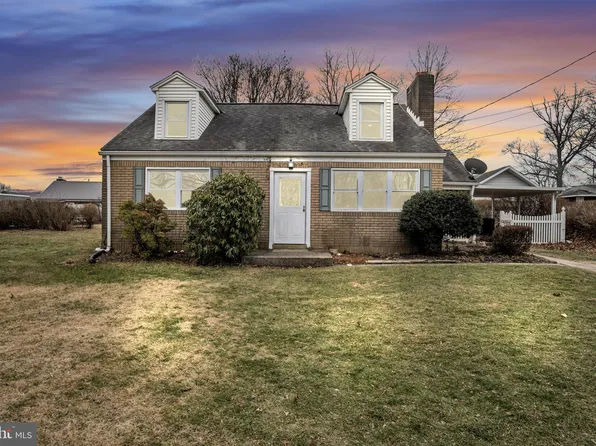 5141 Sunset Dr, Harrisburg, PA 17112