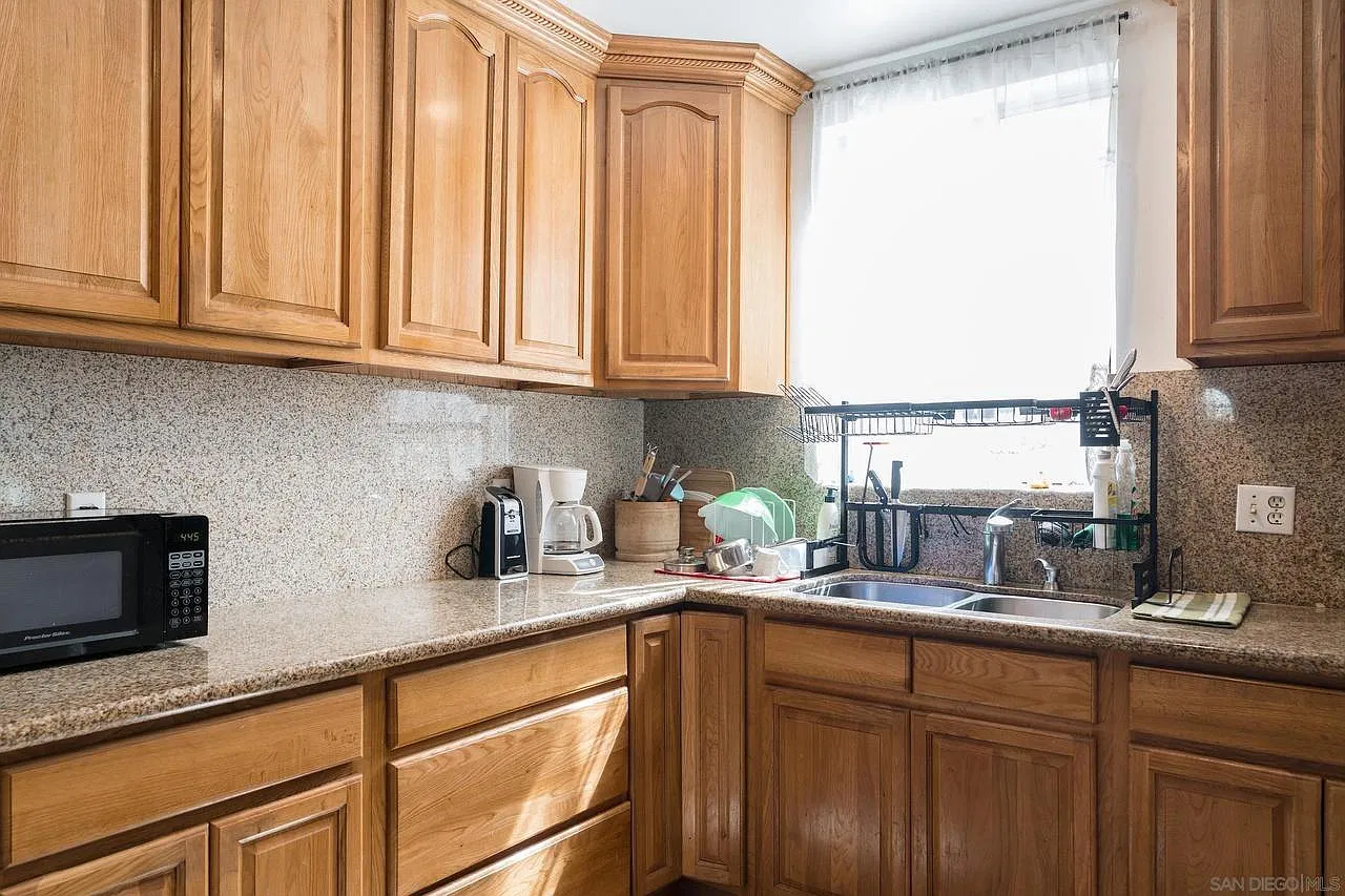 5 bed, 1674 sqft, $7,000 — Photo 4