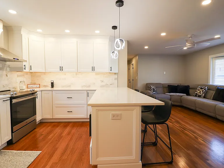 14 Donat Dr — Photo 8