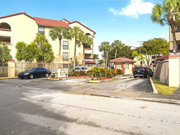 8830 SW 123rd Ct #I202, Miami, FL 33186