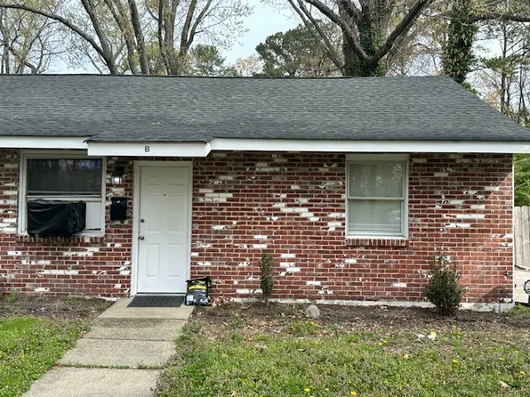 2252 Reuben St #B, Virginia Beach, VA 23454