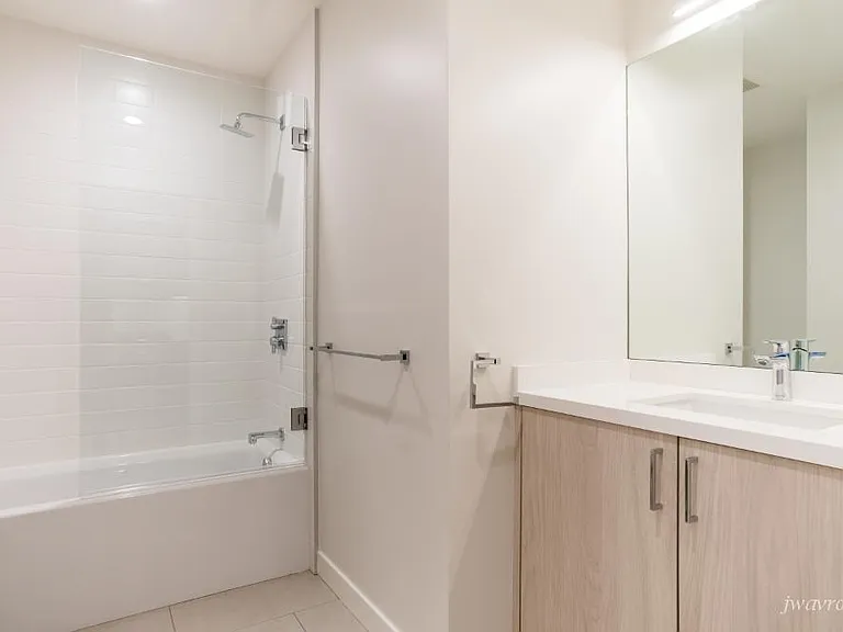 25 Grace St #101 — Photo 10