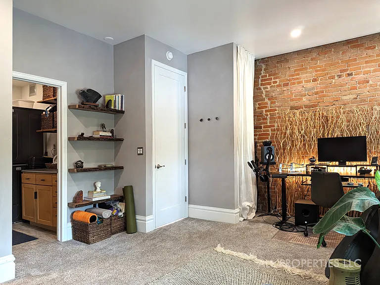 2753 Champa St — Photo 27