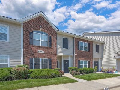 11622 Tomahawk Creek Pkwy APT F, Leawood, KS, 66211
