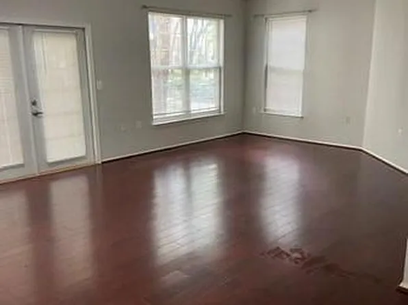 3015 Nicosh Cir Unit 2101, Falls Church, VA 22042