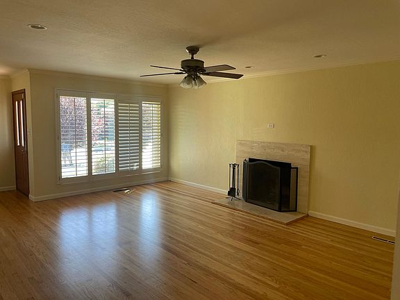 4th image of 7520 Valentine St