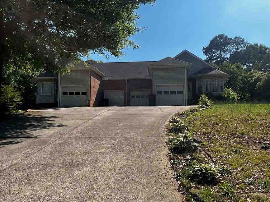 2nd image of 127 Ashton Ln