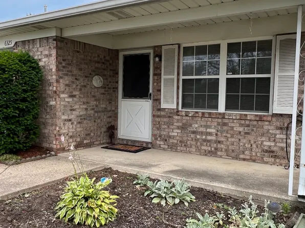 6325 Village Oak Ct, Indianapolis, IN 46236