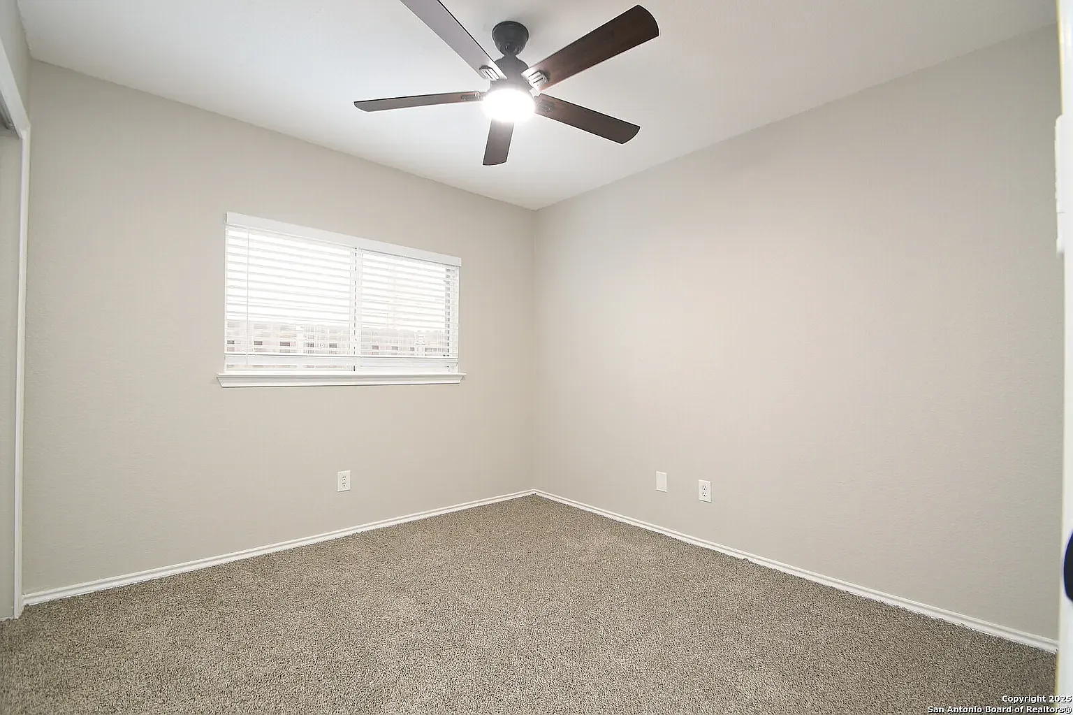 4 bed, 1700 sqft, $2,000 — Photo 2
