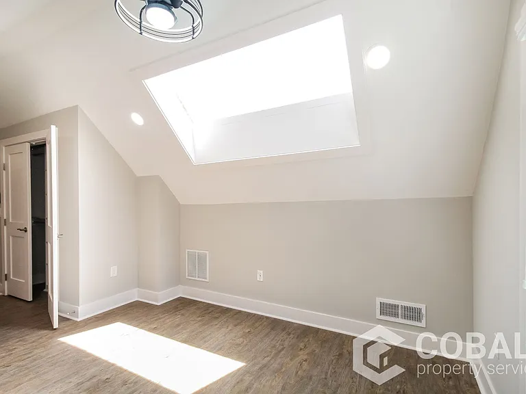 631 Seminole Ave NE #B — Photo 16