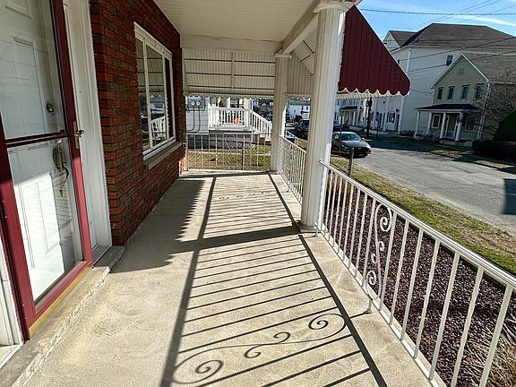 2nd image of 719 Lincoln St