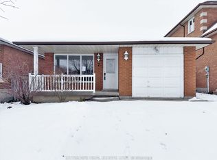 7 Quincy Ct, Hamilton, ON L8W2T4