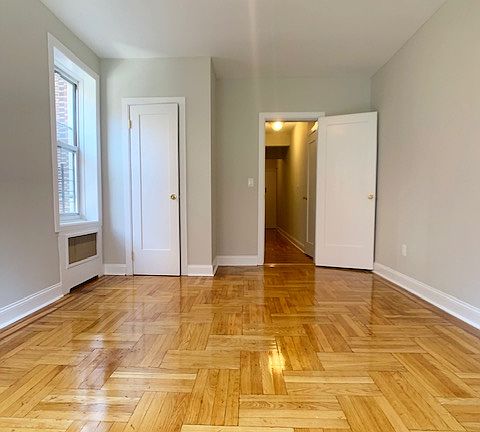 3rd image of 200 E 18th St #3
