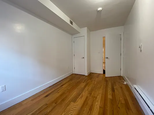 Rented by Nooklyn NYC LLC | media 32