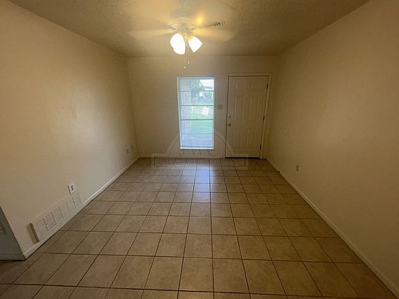 3rd image of 804 W Washington Ave