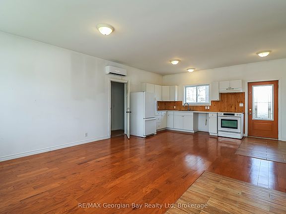 4th image of 282 Norene St