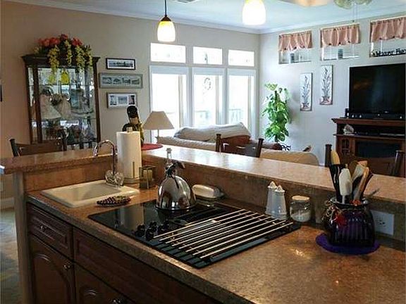 Beautiful kitchen, veg sink