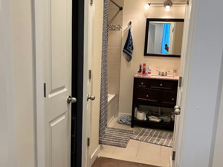 1829 Vineyard St #2 — Photo 6