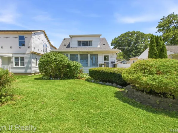 26546 Palmer Blvd, Madison Heights, MI 48071