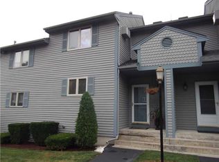 18 Primrose Ln, North Providence, RI 02904
