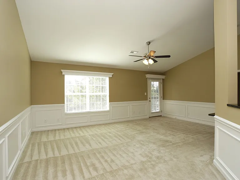 131 Wexford Dr #300 — Photo 10