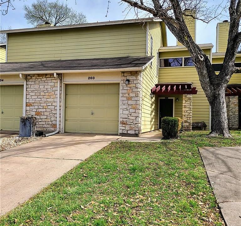 1st image of 512 Eberhart Ln APT 203