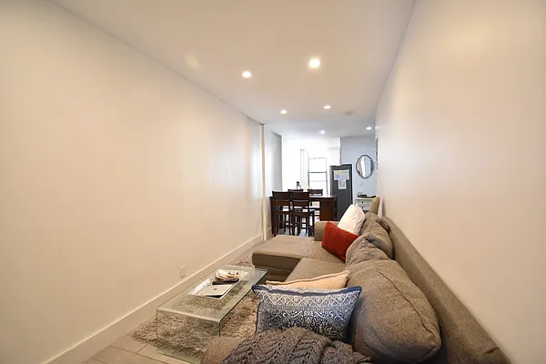 Rented by Wyllie Real Estate | media 13