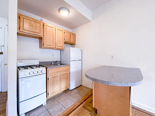 Rented by City Connections Realty | media 24