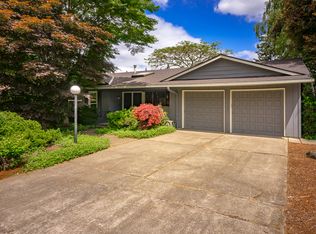 3027 SW Ridge Dr, Portland, OR 97219