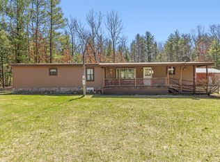 21161 W Gates Rd, Howard City, MI 49329