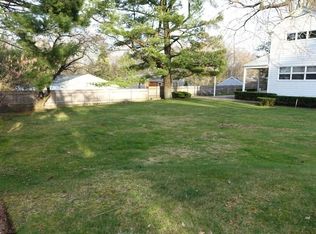 25 Glen Dr, Providence, RI 02906