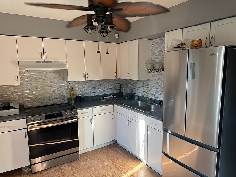 1135 Williamsburg Rd — Photo 1