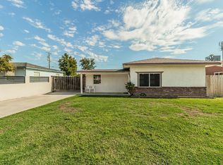 1498 Escalon Ave, Clovis, CA 93611