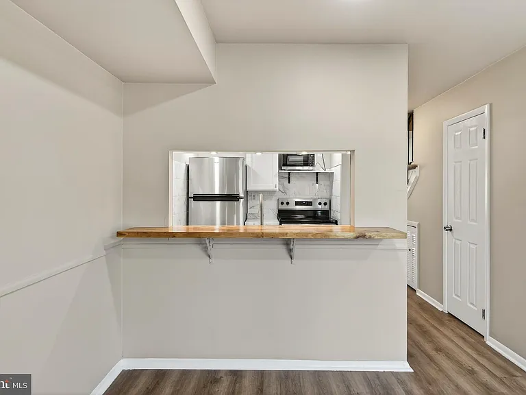 803 Valley Dr — Photo 16