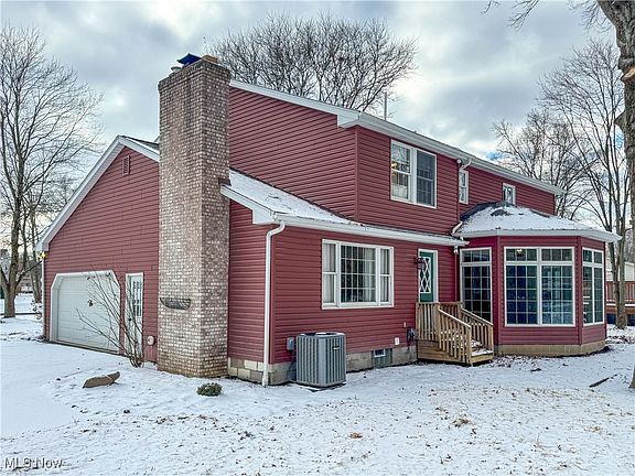 2nd image of 1424 Turnberry Dr