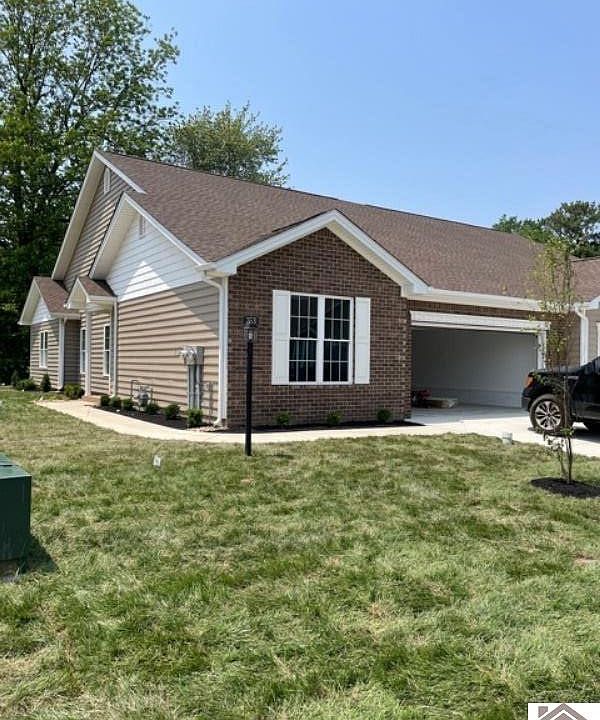 1st image of 373 Villa Ridge Dr