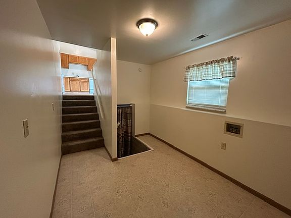 3rd image of 440 Omar Ct