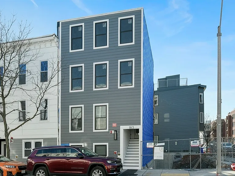 183 Maverick St #3 — Photo 15
