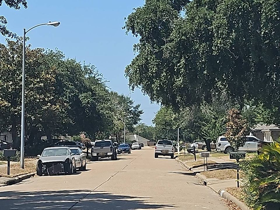 2nd image of 18515 Lippizaner Dr