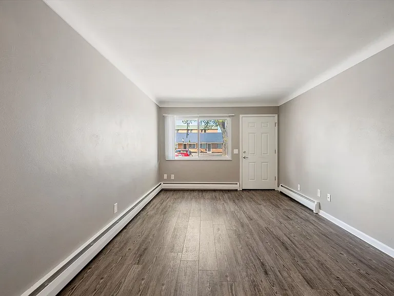 4101 Harvest Ln — Photo 7